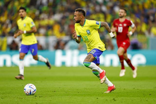 杏彩体育在线-两届首战被侵犯19次 掩面而泣的内马尔实在太难了